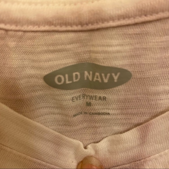 Old navy pink tie dye tshirt - Picture 2 of 3